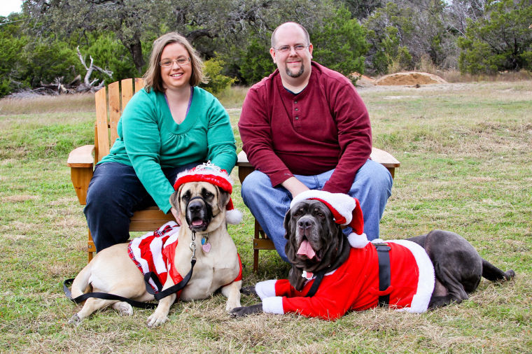 ‘Wags’ brings out dogs, owners